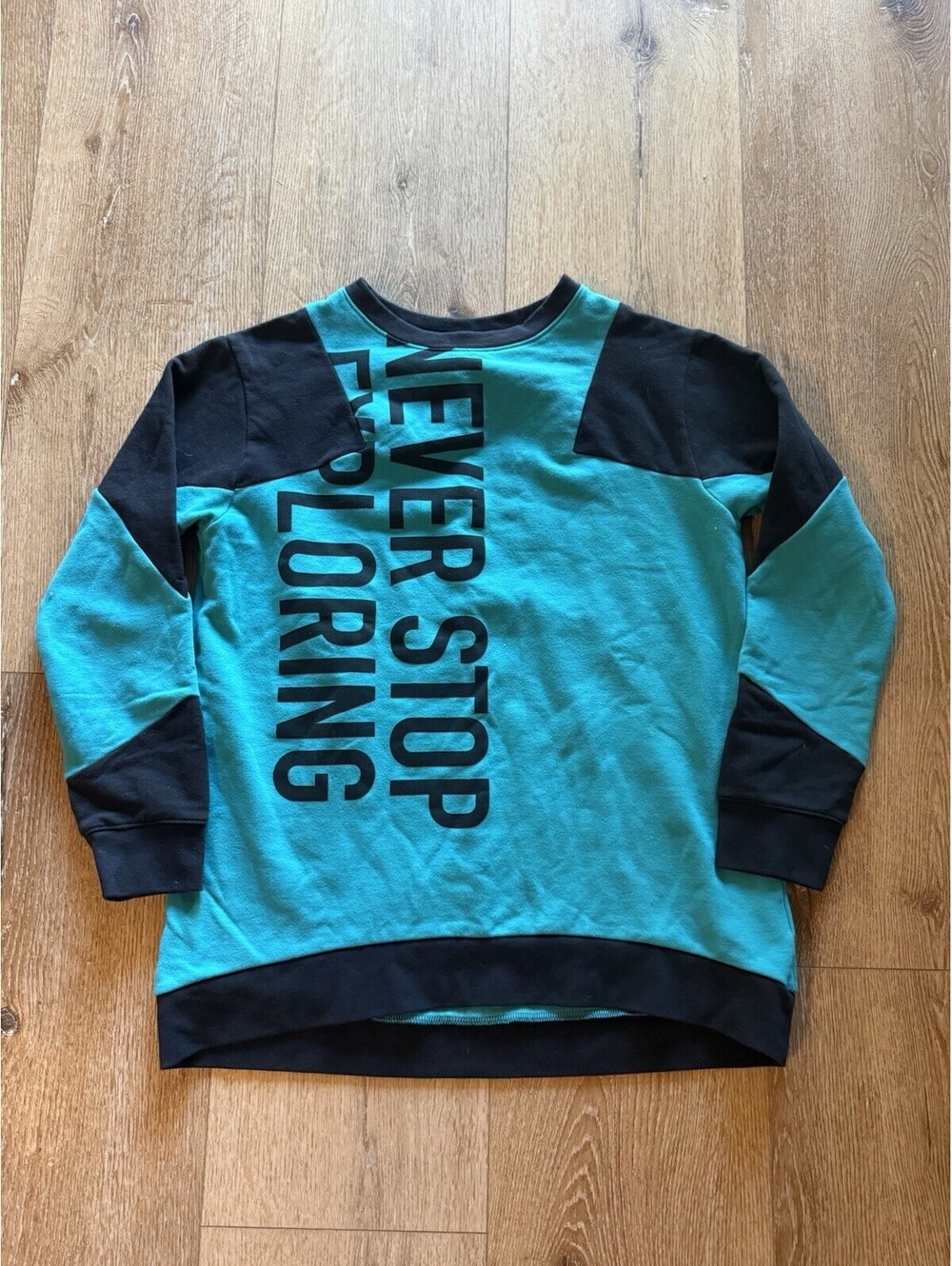 The North Face Womens Blue Spell Out Graphic Pullover Sweatshirt Size Medium